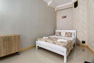 Гостевой дом Holiday House Тбилиси Классический четырехместный номер-7
