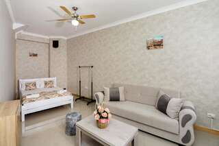 Гостевой дом Holiday House Тбилиси Классический четырехместный номер-11