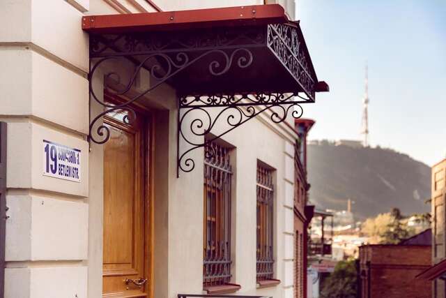 Гостевой дом Holiday House Тбилиси-9